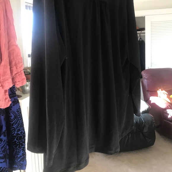 Black collared shirt - Picture 2 of 2